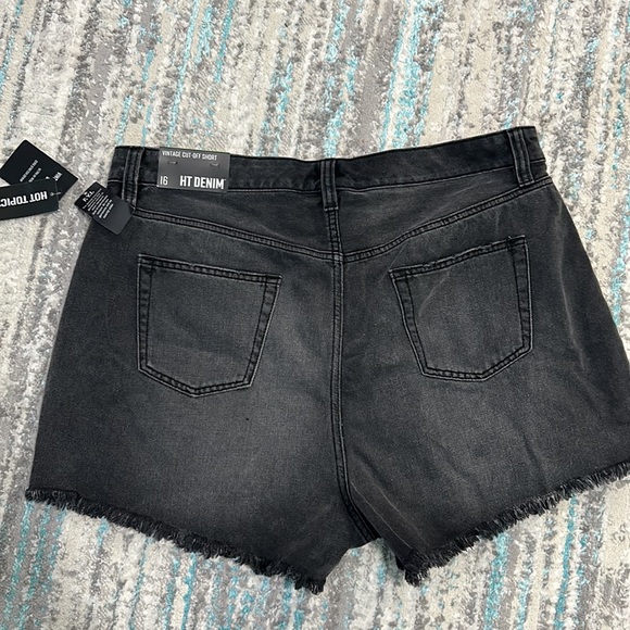 HT Denim vintage cut-off short - Picture 4 of 10